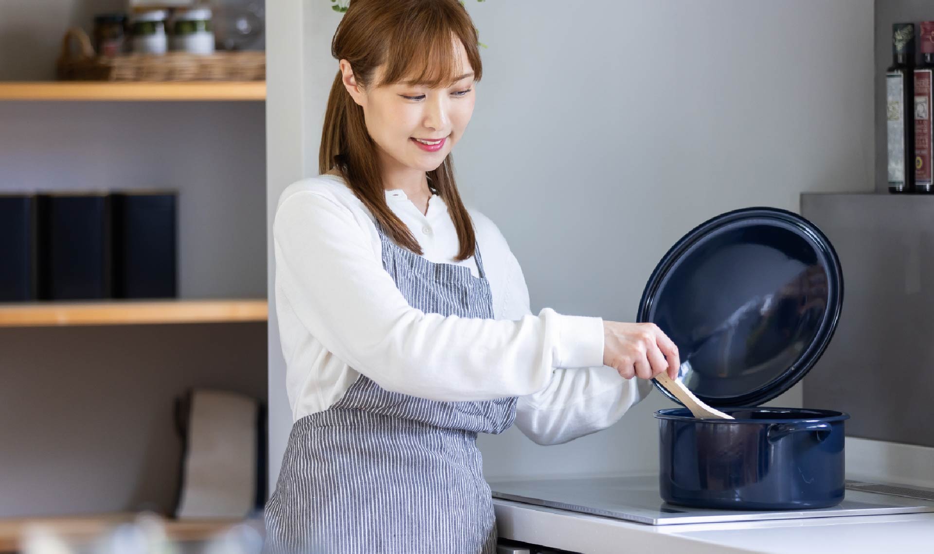 年が明けても一向に食材の値段が下がりません。簡単に、できるだけ安価な食材でご馳走を作ってみましょう。